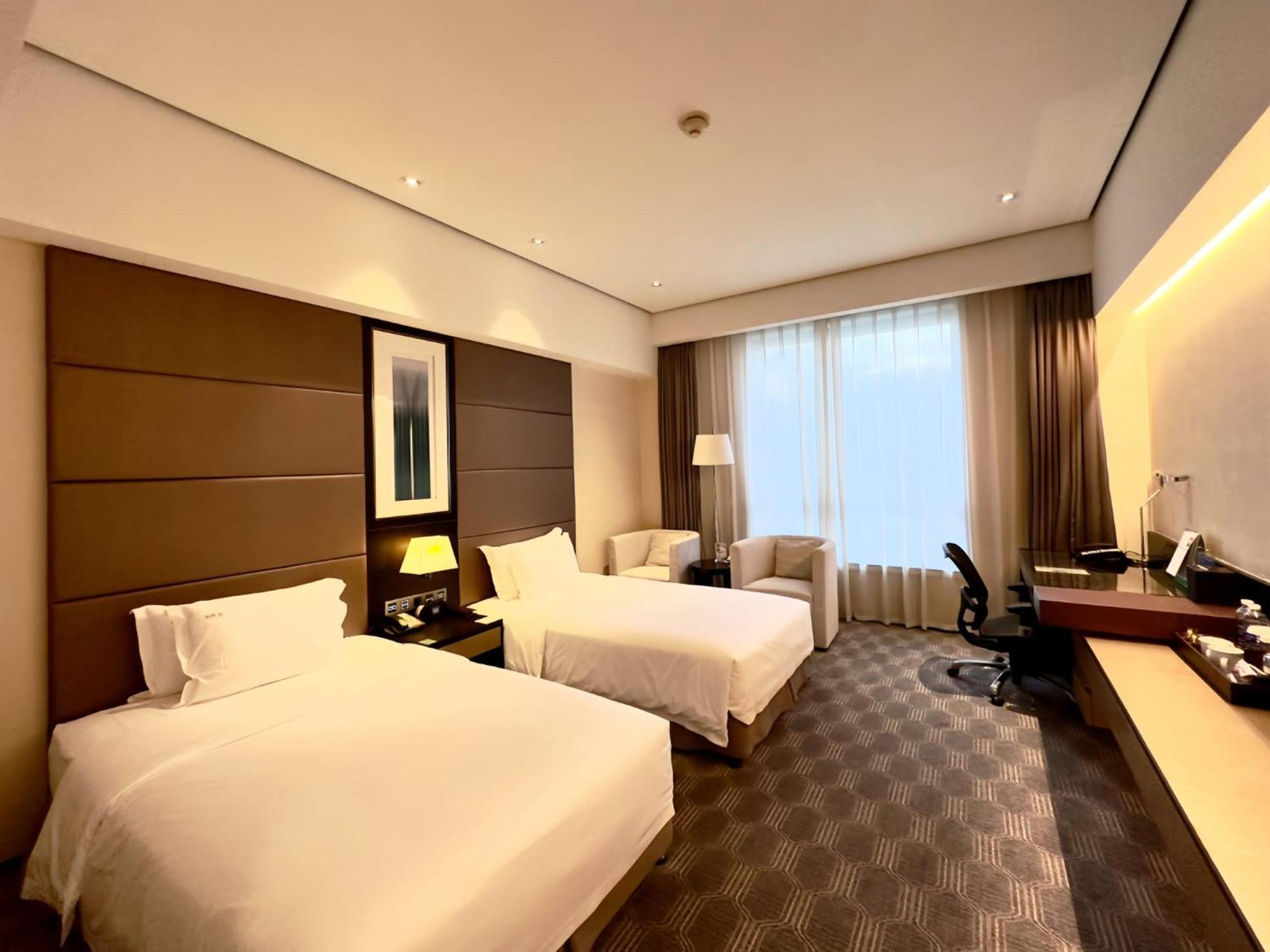 Holiday Inn Nantong Oasis International By Ihg Exterior photo