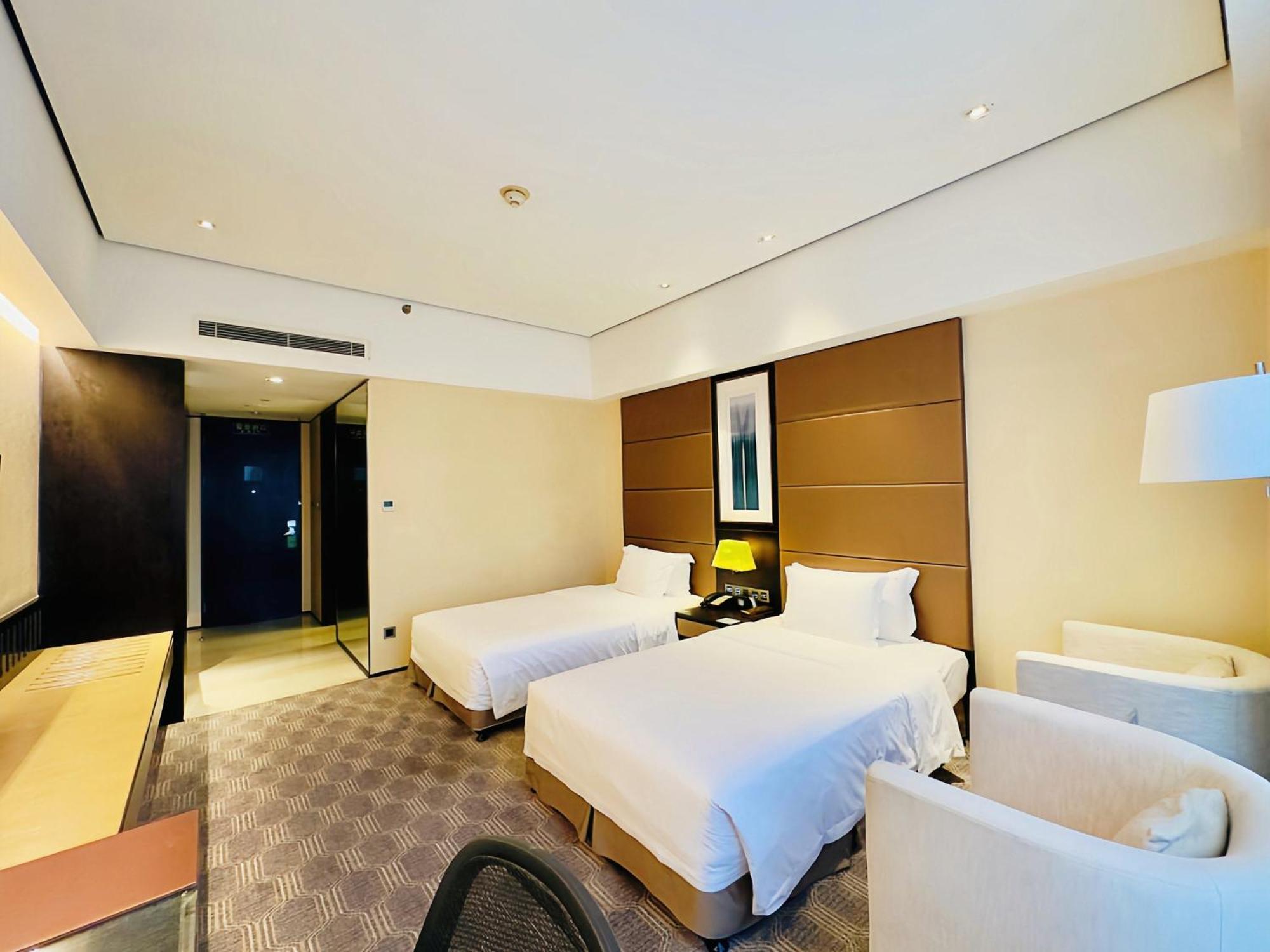Holiday Inn Nantong Oasis International By Ihg Exterior photo